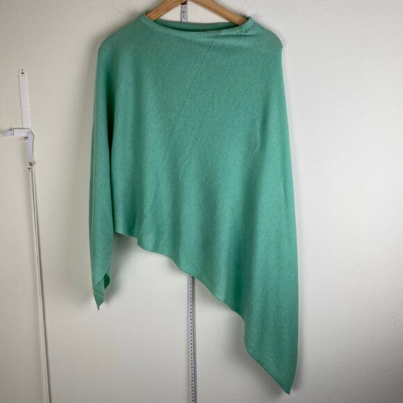 Exclusive Cashmere Mint Green Poncho Topper One Size - Picture 3 of 9